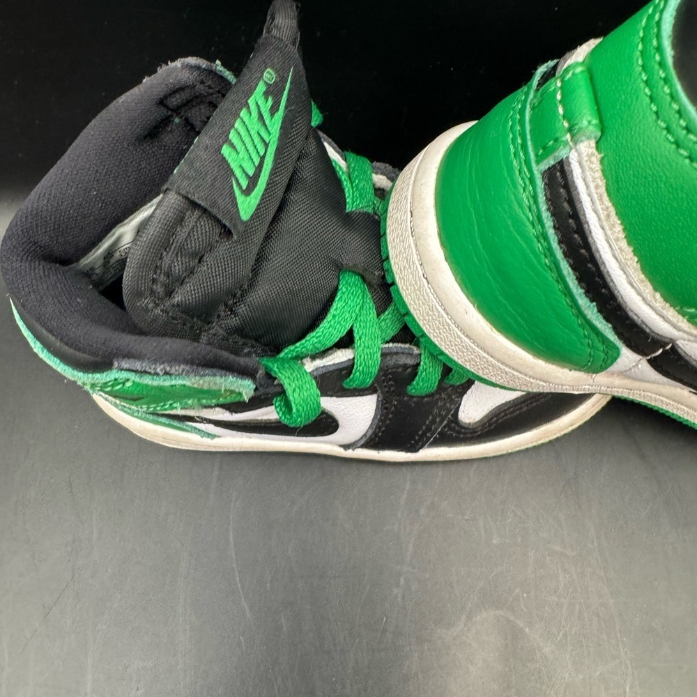 Toddler Nike Air Jordan 1 Retro High OG 'Lucky Green' Sneakers Sz 6C  FD1413-031 - Picture 4 of 15